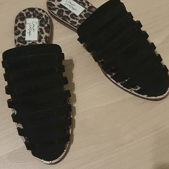 NIB Crown Vintage Mules - Picture 2 of 4